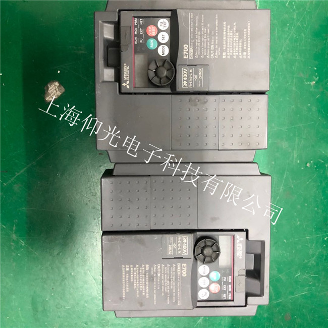 ����MR-J3�ŷ������S���@ʾAL10���ϴ��a