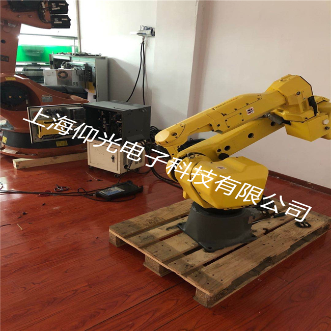 ʷ�ձȠ�Staubli���I�Cе���_���Դ�����ؙC�]�з��� 