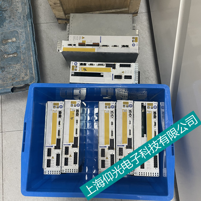 ��ɽ�Ơ�Ħ�������S��-S600�@ʾ��F06�S��