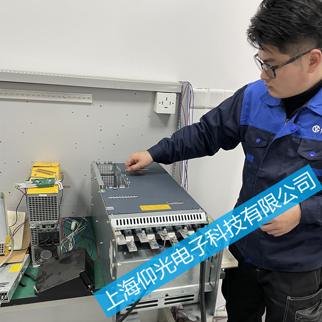 ϺUŷϾSޏS-@ʾ83ϾS